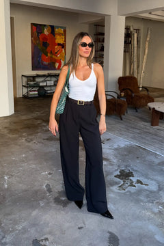 Emery Suit Pant Black by Sneaky Link – tailored pants with slight stretch and structured fit. Perfect for polished everyday styling.