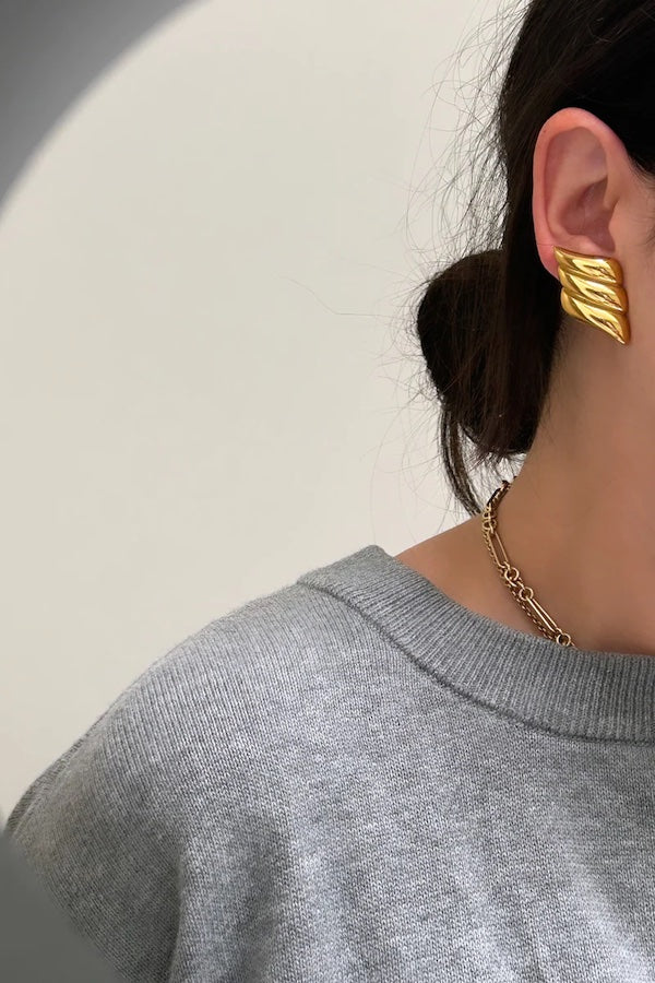 Enesea | Brinkley Earrings Gold | Girls with Gems