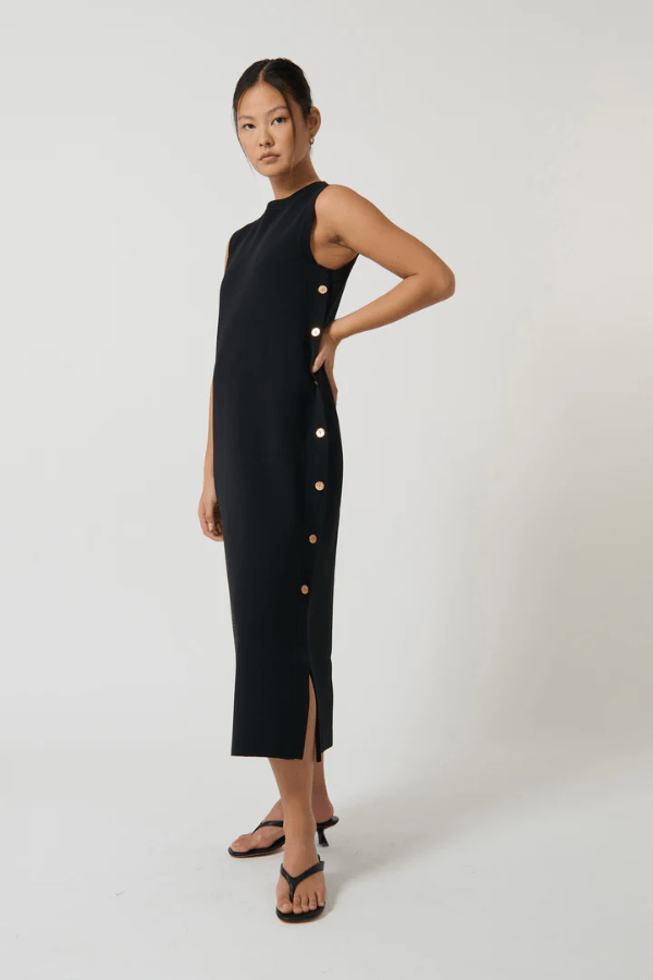 Selena Tunic Long Black by Onte – A structured sleeveless maxi in Milano knit with side buttons for versatile, modern layering.