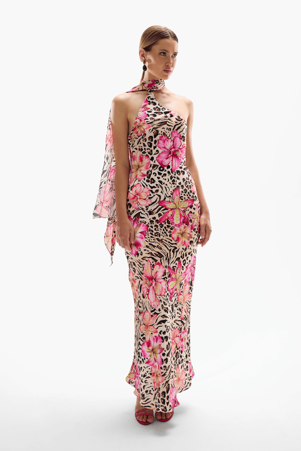 Hera Maxi Dress Safaria by Cin Cin – A trendy maxi blending vibrant floral and animal prints with a halter neckline and flowing silhouette. Perfect for resort wear and tropical events.