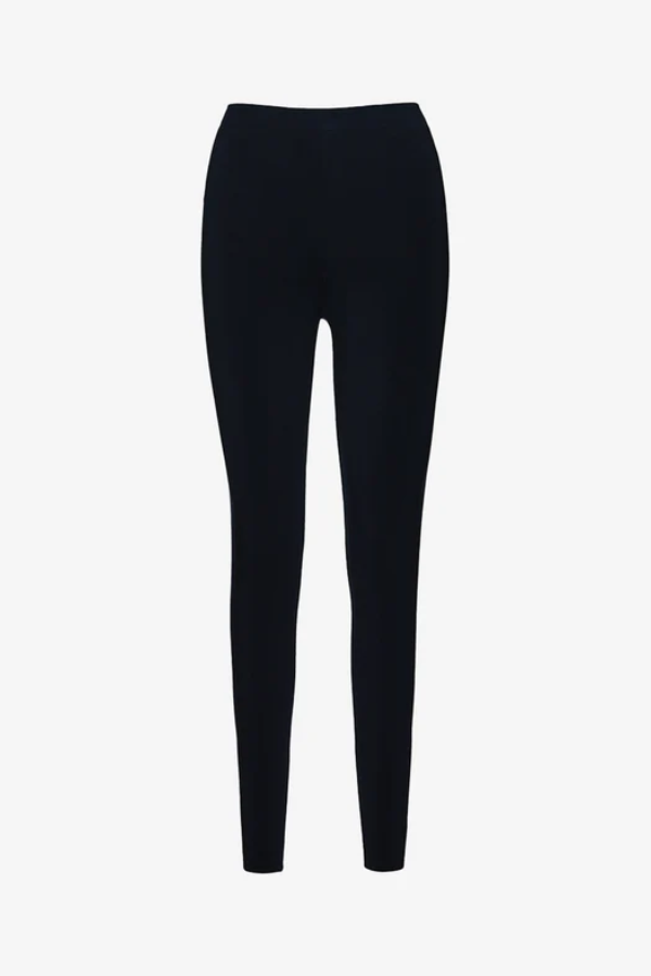 Butter Luxe Legging Black by Commando – Ultra-soft modal leggings with smoothing waistband, raw hem, and second-skin stretch for all-day wear.