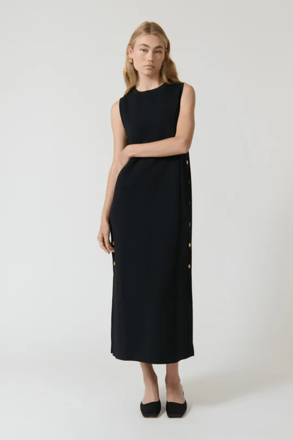 Selena Tunic Long Black by Onte – A structured sleeveless maxi in Milano knit with side buttons for versatile, modern layering.