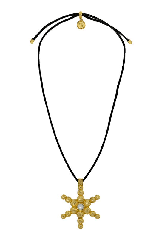 Mountain and Moon | Atlas Necklace Gold Pearl | Girls with Gems
