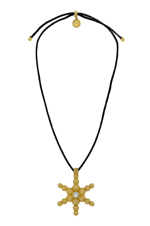 Mountain and Moon | Atlas Necklace Gold Pearl | Girls with Gems