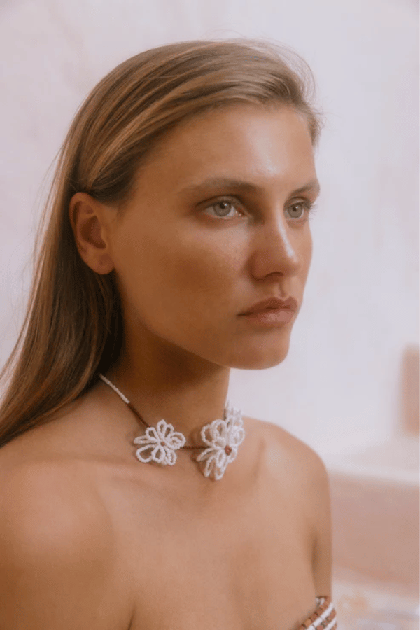 The Wolf Gang | Loula Flower Necklace Ivory | Girls With Gemd