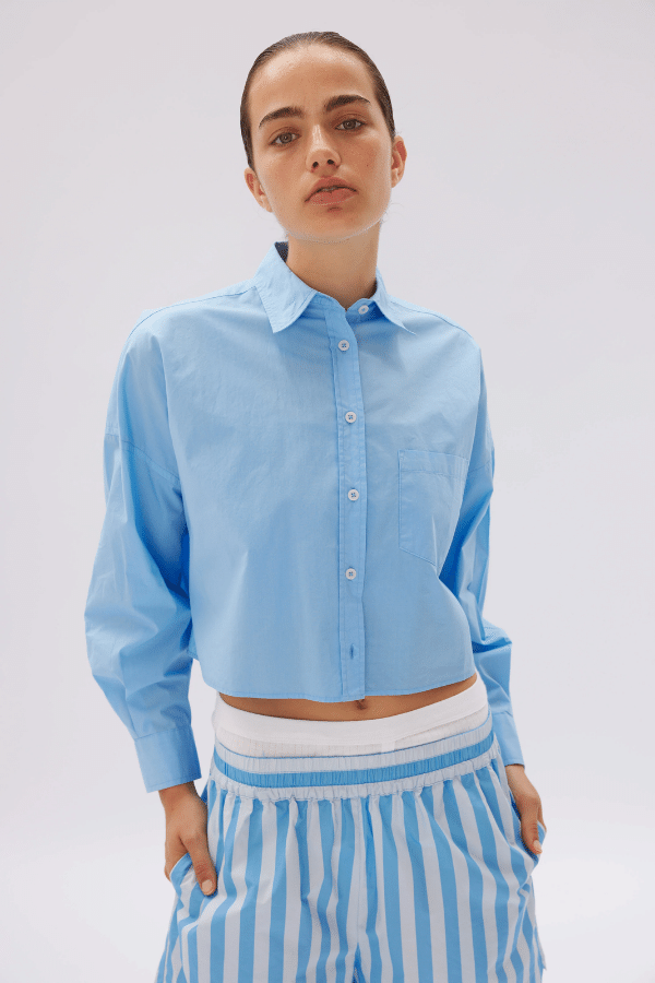 LMND | Chiara Cropped Shirt Azure | Girls With Gems