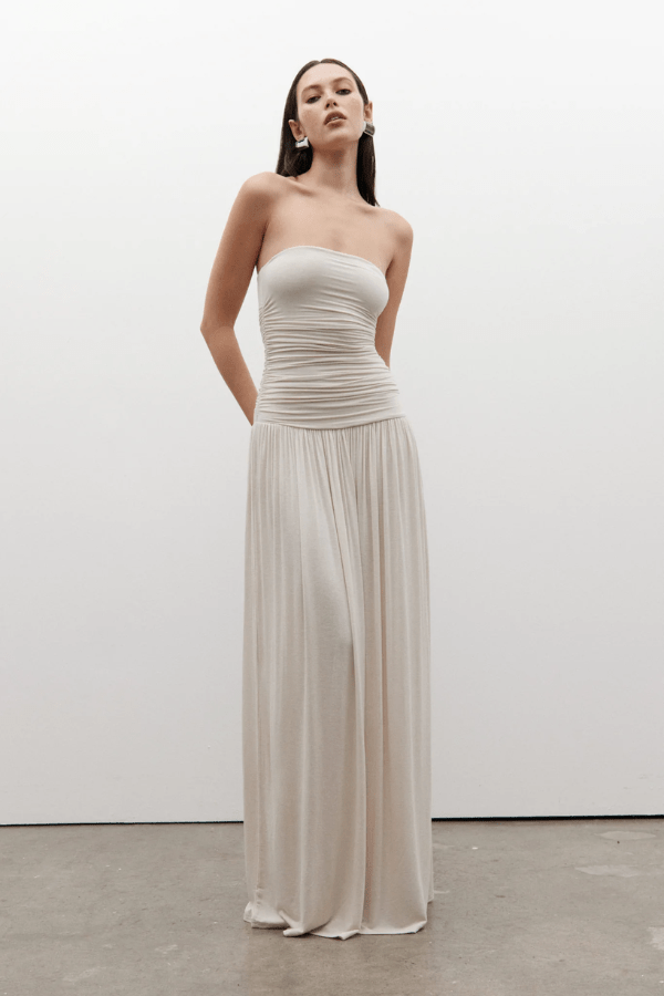 Leah Dress Baby by Bayse – A chic strapless maxi with ruched bodice and stretchy fabric for a flattering fit, ideal for formal events and elegant evenings.