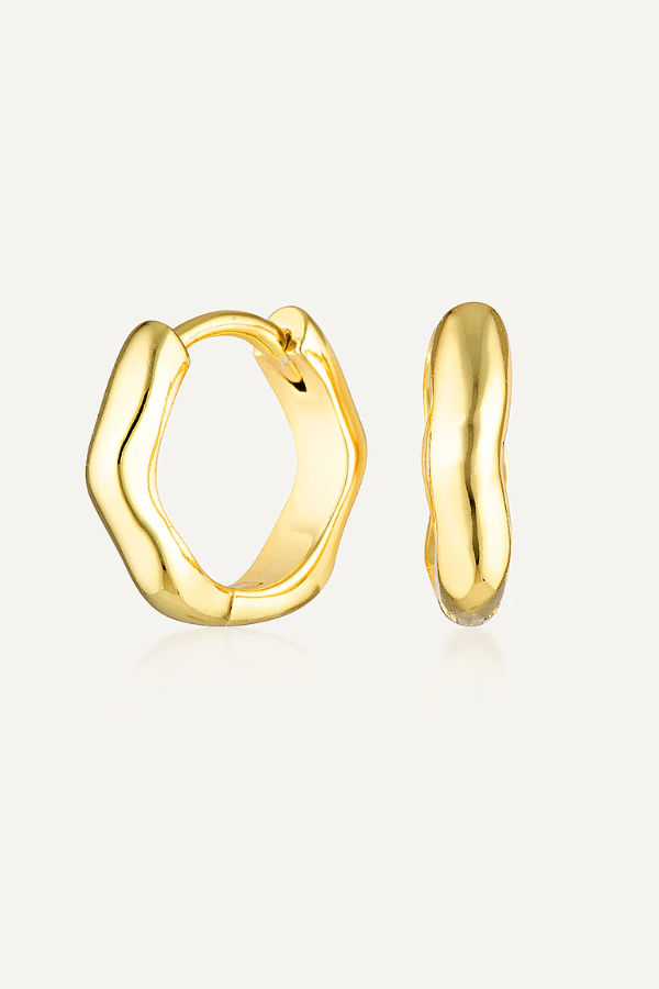 Alice Huggies by Avant Studio, gold huggie earrings with sleek minimal design. Perfect for everyday wear or layering looks.