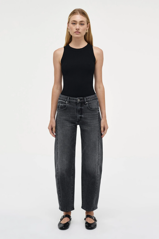 Neuw Denim | Amber Barrel Washed French Black | Girls with Gems
