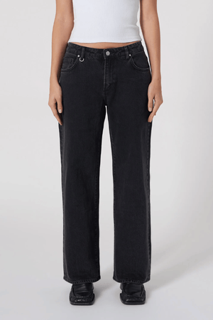 Daria Baggy in French Black by Neuw Denim, relaxed mid-rise fit with comfort stretch and polished straight-leg style. Perfect for daily wear.