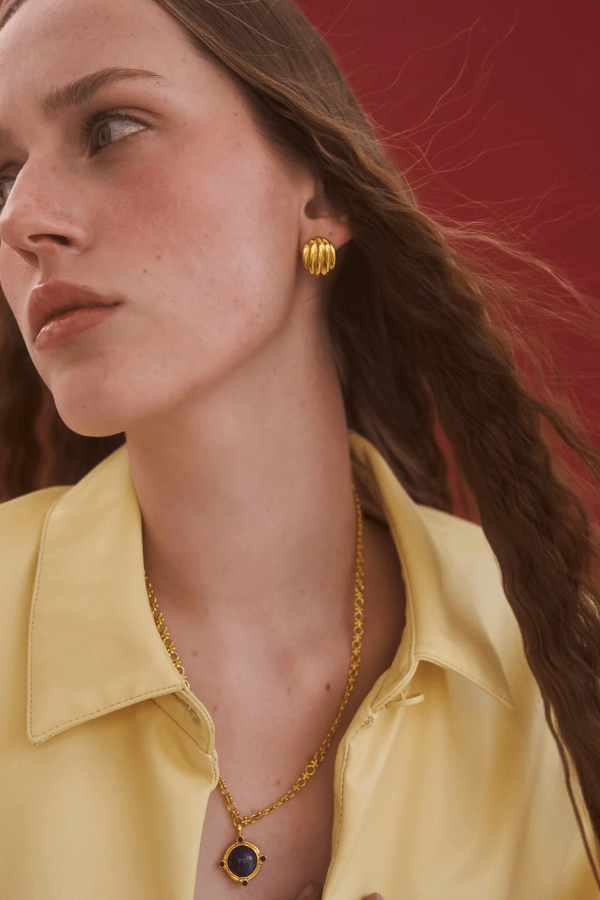 Avant Studio | Paulina Wave Earrings Gold | Girls with Gems