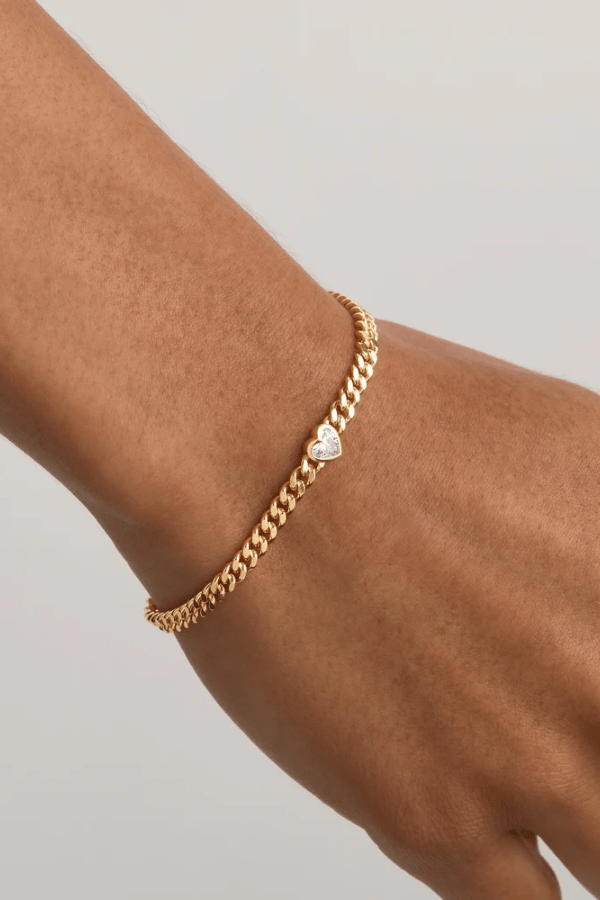 By Charlotte | 18k Gold Vermeil Radiant Heart Engravable Curb Bracelet | Girls with Gems