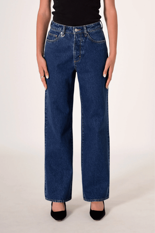 Coco Relaxed Indigo Vision by Neuw Denim, high-waisted relaxed straight-leg rigid jeans in vintage indigo with tobacco stitching, perfect for casual wear.
