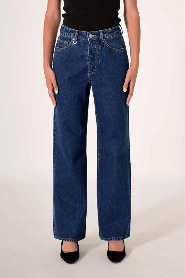 Coco Relaxed Indigo Vision by Neuw Denim, high-waisted relaxed straight-leg rigid jeans in vintage indigo with tobacco stitching, perfect for casual wear.