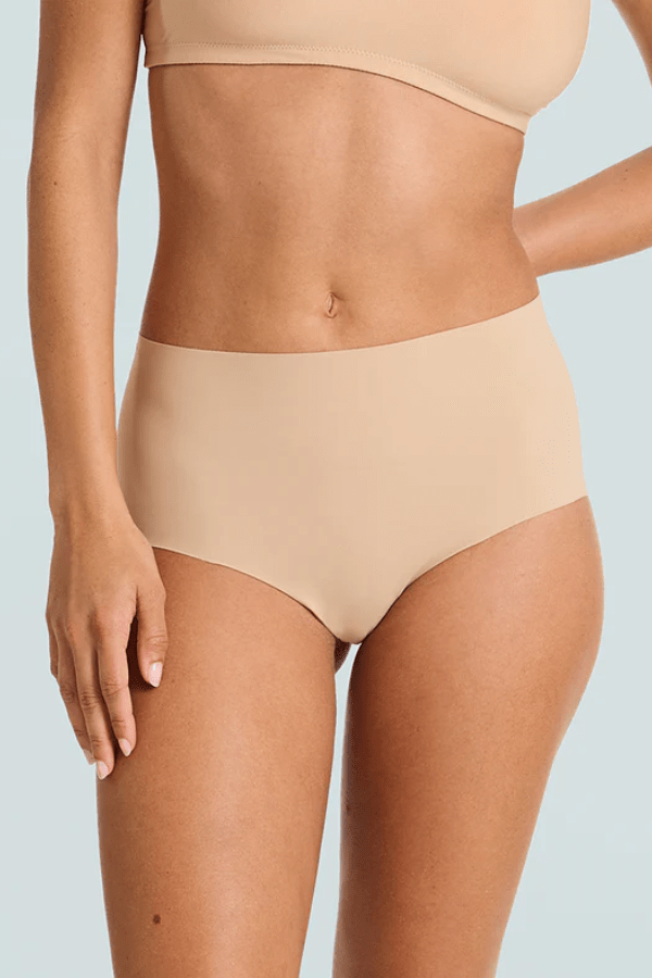 Commando | Classic High Rise Bikini Beige | Girls with Gems