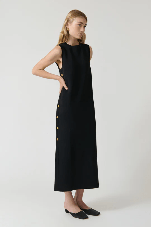 Selena Tunic Long Black by Onte – A structured sleeveless maxi in Milano knit with side buttons for versatile, modern layering.