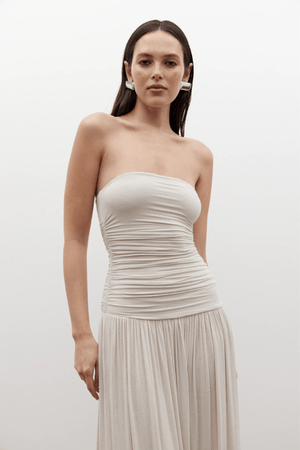 Leah Dress Baby by Bayse – A chic strapless maxi with ruched bodice and stretchy fabric for a flattering fit, ideal for formal events and elegant evenings.