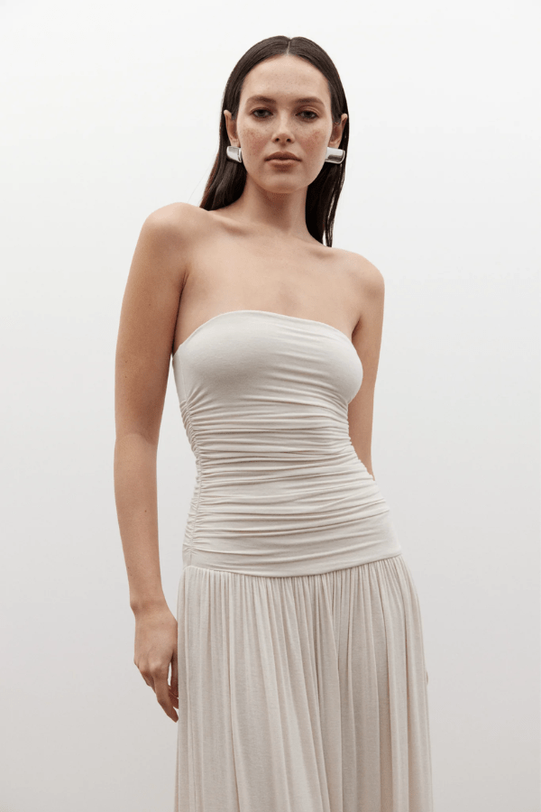 Leah Dress Baby by Bayse – A chic strapless maxi with ruched bodice and stretchy fabric for a flattering fit, ideal for formal events and elegant evenings.