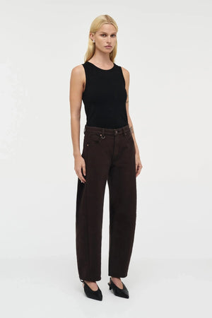 Amber Barrel Sable by Neuw Denim, mid-rise slim barrel jeans in rich brown with subtle stretch for a structured yet comfortable fit.