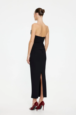 Astor Strapless Midi Dress Black by Effie Kats – A sculpted stretch-crepe midi with curved neckline and ruched hips, perfect for formal dinners, cocktail events, or sleek soirées.