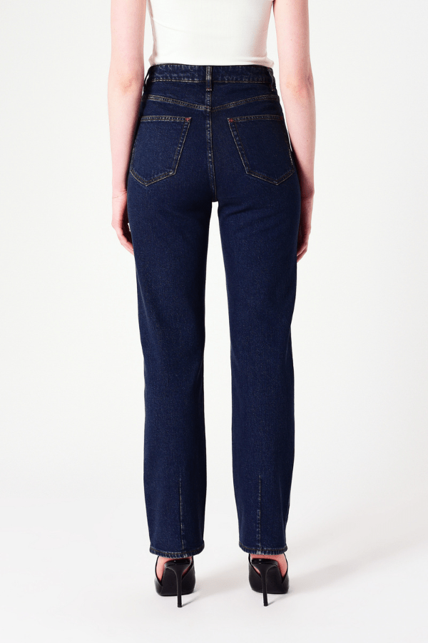 Nico Straight Quest by Neuw Denim, trendy super high-rise jeans with a straight relaxed leg fit. Perfect for comfort and style, crafted from Comfort Stretch denim with a flattering mid-vintage indigo wash.