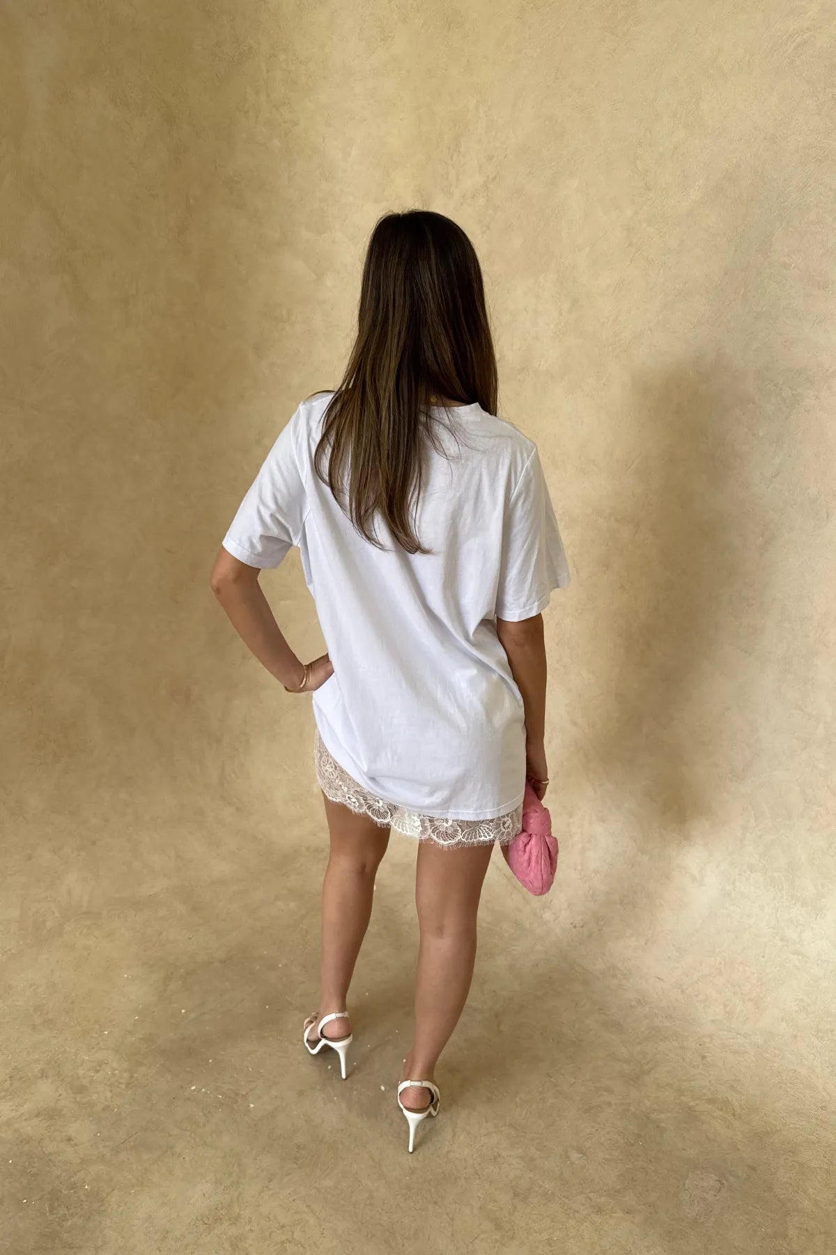 Lia Tee White by Sneaky Link – Oversized, boxy 100% cotton tee with short sleeves, perfect for layering and casual chic styling.