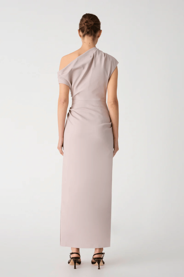 Gia Midi Dress Faded Silver by Misha – Designed in structured sateen, this midi features an asymmetric neckline and pleated shoulder detail.