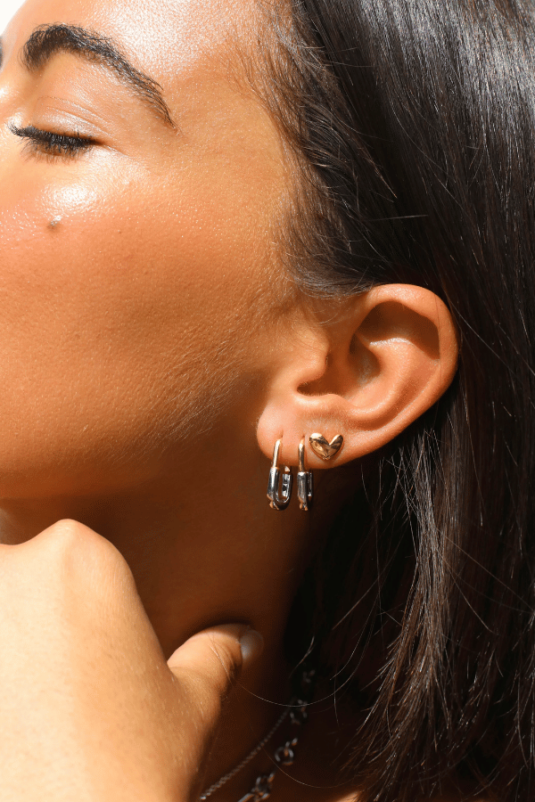 Avant Studio | Violet Stud Earrings Gold | Girls With Gems