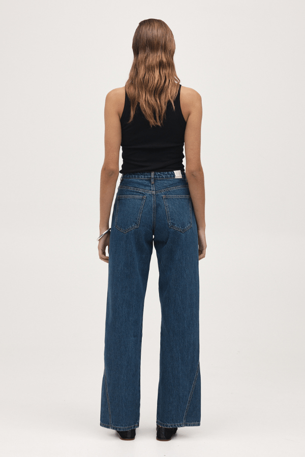 Curve Seam Jean Heritage Blue by Marle, trendy jeans made from 100% organic cotton with a flattering silhouette and distinctive seam detailing. Perfect for a chic, everyday look.