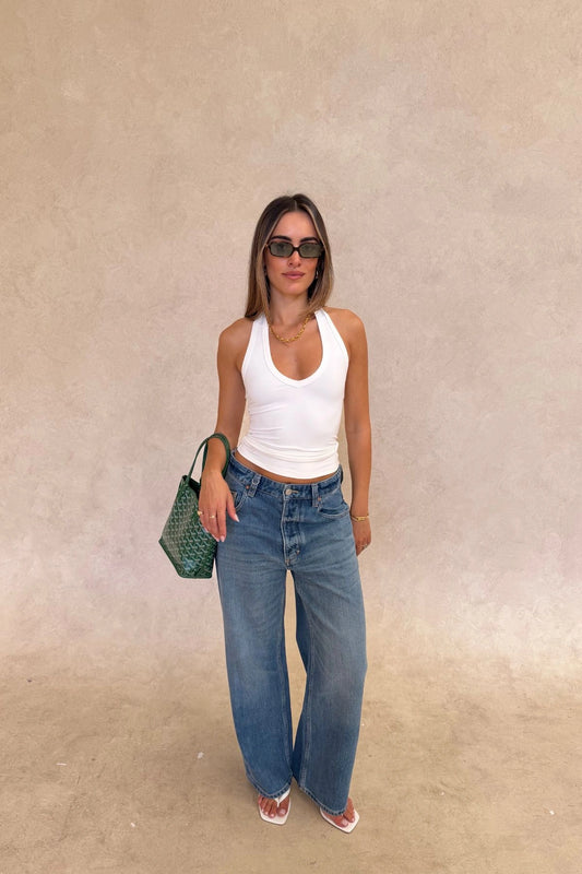 Yoko Baggy Soho by Neuw Denim – an oversized low-rise jean with relaxed fit and drapey feel. Perfect for effortless styling.