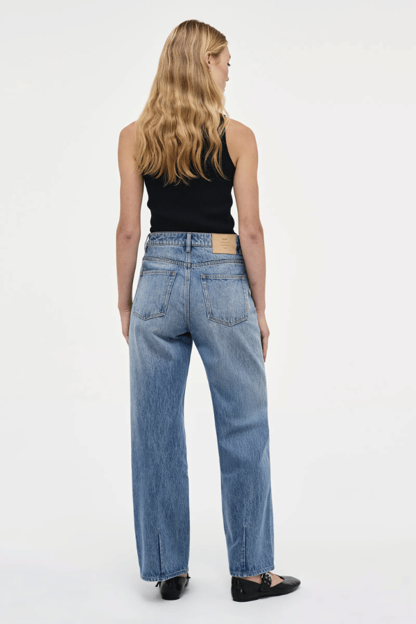 Coco Relaxed Margaux by Neuw Denim, trendy high-rise jeans with a relaxed straight-leg fit and vintage-inspired Margaux wash. Perfect for effortless style with a timeless look and modern edge.