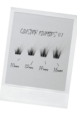 Cluster Fluffies 0.1 by OWN Beauty Essentials, cluster lashes with C curl and fine flexible band, soft vegan fibres for a voluminous effect, lightweight and beginner-friendly.