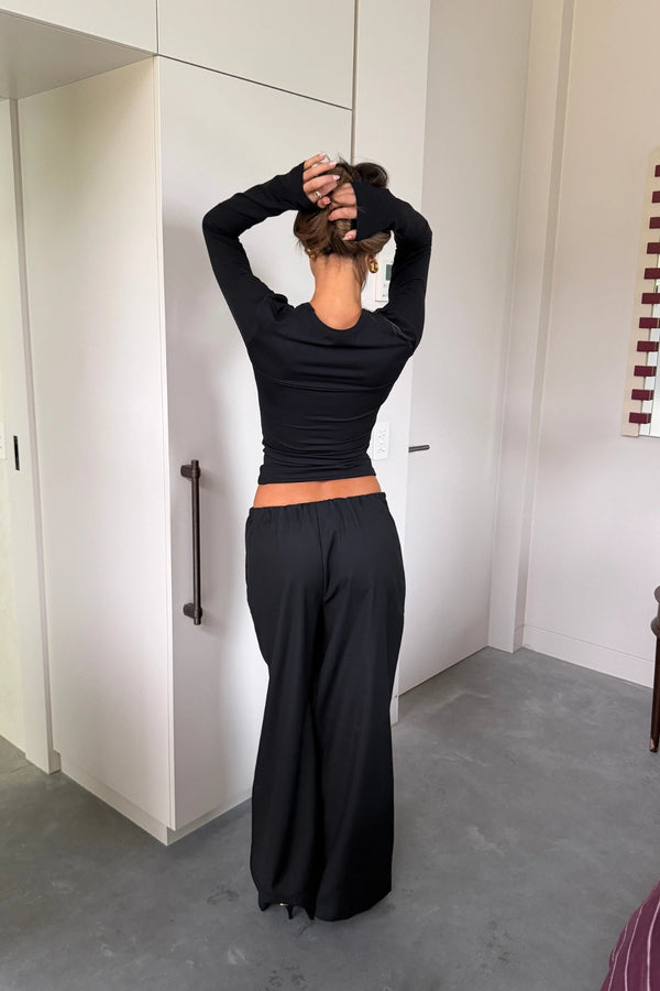 Ella Squire Long Sleeve V Neck Top Black