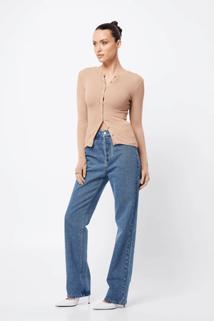 Lyon Cardigan Camel by Mossman, soft double-layer ribbed jersey with round neckline and thumb holes, perfect for trendy viral layering and cozy day-to-night wear.