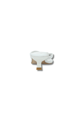 Kitty Heel White by Sneaky Link – Chic and comfortable kitten heel with a 4cm height, leather upper and lining, plus a glossy finish. A stylish must-have for any outfit.