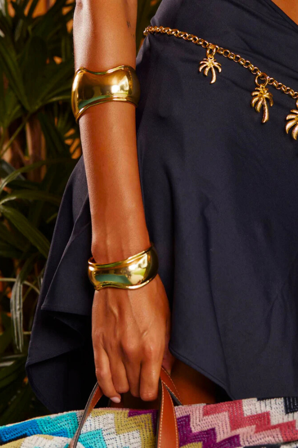 Emma Pills | Wave Cuff Mega Gold | Girls with Gems