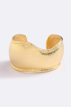 Emma Pills | Wave Cuff Mega Gold | Girls with Gems