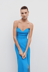 Skyla Gown Bright Blue by Rebecca Vallance – Viral strapless sweetheart gown with corseted waist and front slit, combining elegance and allure for standout formal occasions.