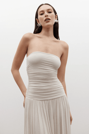 Leah Dress Baby by Bayse – A chic strapless maxi with ruched bodice and stretchy fabric for a flattering fit, ideal for formal events and elegant evenings.