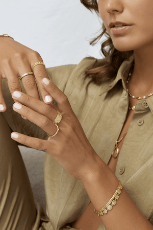 Arms of Eve | Eros Gold Textured Ring Large | Girls with Gems