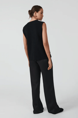 Onte | Helena Gilet Black | Girls With Gems