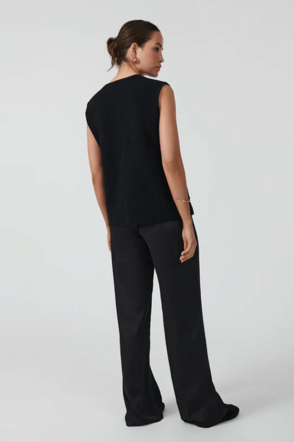 Onte | Helena Gilet Black | Girls With Gems