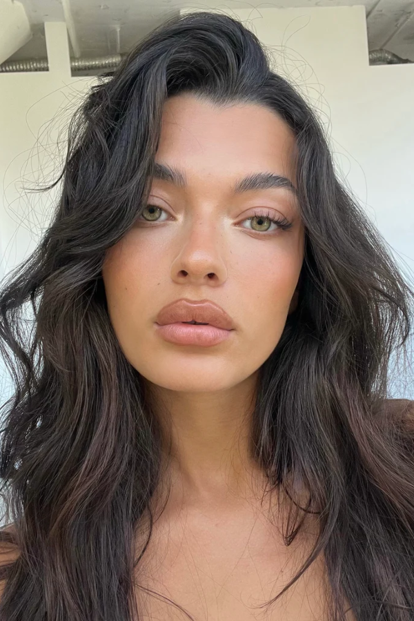 Cluster Fluffies 0.1 by OWN Beauty Essentials, cluster lashes with C curl and fine flexible band, soft vegan fibres for a voluminous effect, lightweight and beginner-friendly.