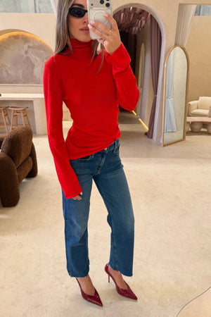 The Doozy Fray Heads or Tails by Mother, high rise flare jeans with frayed hem, perfect for vintage inspired everyday styling