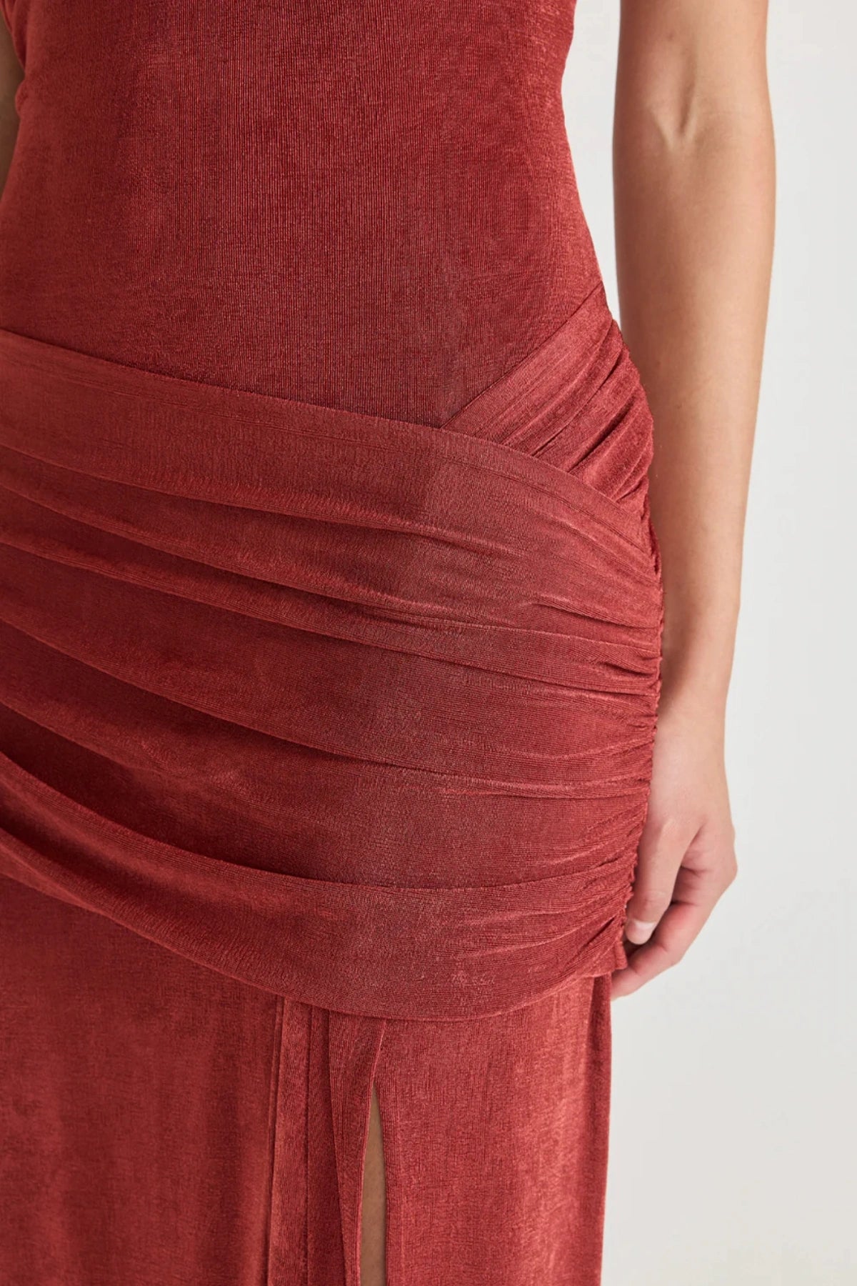 Addonia Dress Sangria by Tojhà, off-shoulder jersey maxi with wrap bust, hip tie and leg split, a trendy piece perfect for evenings or statement events.