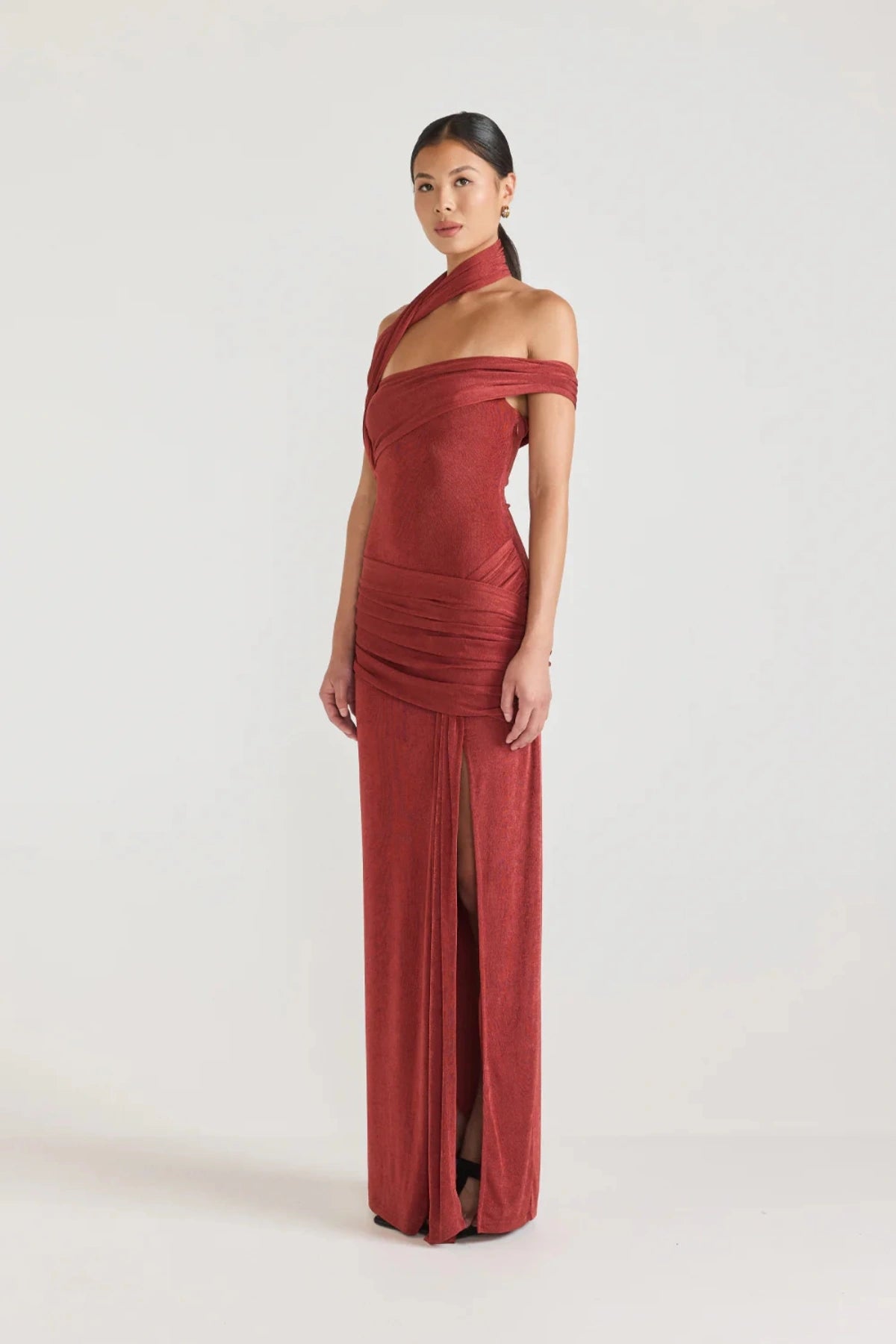 Addonia Dress Sangria by Tojhà, off-shoulder jersey maxi with wrap bust, hip tie and leg split, a trendy piece perfect for evenings or statement events.