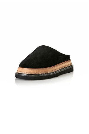 Alias Mae Chunky Flatform Sandal with Raffia Detail, a bold leather sandal with a stacked flatform and raffia accent for modern summer style.