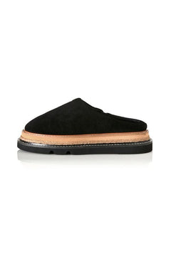 Alias Mae Chunky Flatform Sandal with Raffia Detail, a bold leather sandal with a stacked flatform and raffia accent for modern summer style.