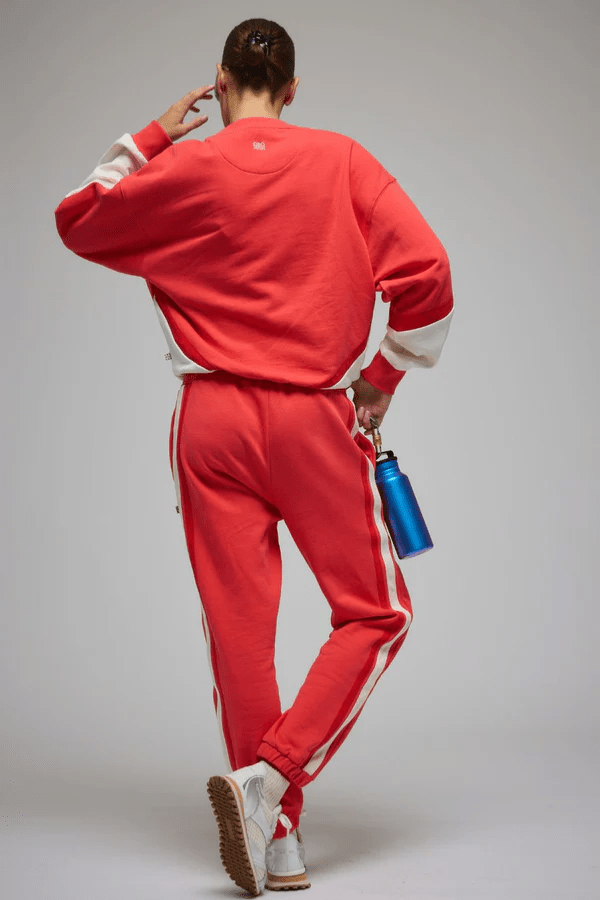 Splice Sweatshirt Coral by Araminta James, crafted from ultra-soft brushed fleece, features an oversized silhouette, contrast white paneling, and ribbed hem and cuffs for a sporty yet relaxed fit.








Splice Sweatshirt Coral by Araminta James, crafted from ultra-soft brushed fleece, features an oversized silhouette, contrast white paneling, and ribbed hem and cuffs for a sporty yet relaxed fit.