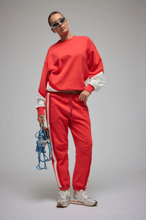 Splice Sweatshirt Coral by Araminta James, crafted from ultra-soft brushed fleece, features an oversized silhouette, contrast white paneling, and ribbed hem and cuffs for a sporty yet relaxed fit.








Splice Sweatshirt Coral by Araminta James, crafted from ultra-soft brushed fleece, features an oversized silhouette, contrast white paneling, and ribbed hem and cuffs for a sporty yet relaxed fit.